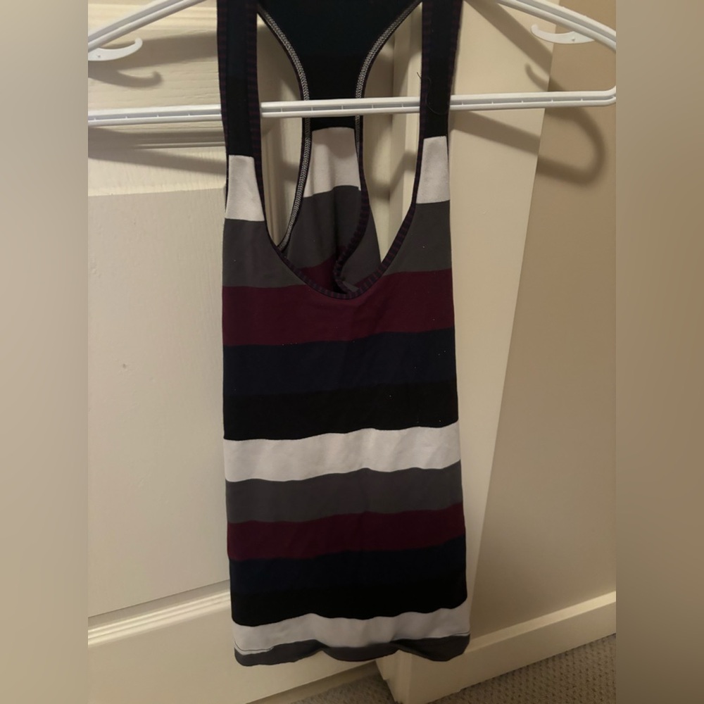 Lululemon tank